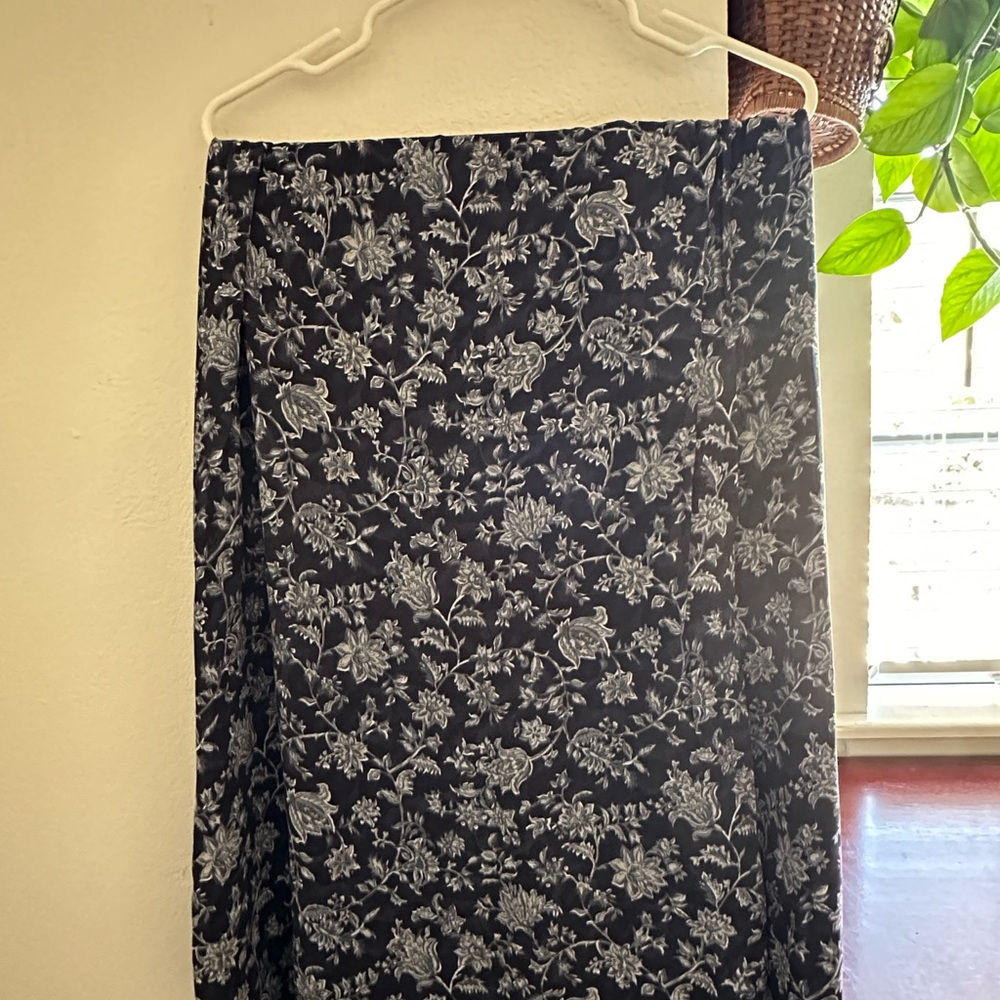 Liz Claiborne Studio floral maxi skirt